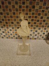 Usado, VESTIDO BAILARINA MENINA DANÇARINA EM TUTU RESINA TRANSPARENTE FOSCO ESTÁTUA 30CM 11CM QUADRADO comprar usado  Enviando para Brazil
