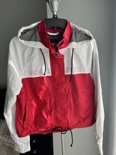 Jaqueta Hollister feminina corta-vento tamanho pequeno com capuz bolsos com zíper completo vermelha branca comprar usado  Enviando para Brazil