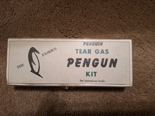 Kit vintage de pinguim a gás lacrimogêneo. instruções e estojo incluídos.  comprar usado  Enviando para Brazil