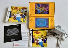 Console portátil Nintendo DSi XL amarelo carregador original na caixa jogo Simpsons PAL comprar usado  Enviando para Brazil