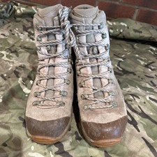 Lowa desert boots for sale  GAINSBOROUGH
