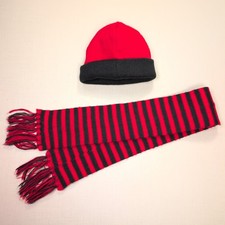 Red black hat for sale  PUDSEY