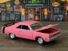 4ª Geração 1967–1976 Dodge Dart Swinger V-8 Muscle Car Escala 1/64 Edição Limitada SS12 comprar usado  Enviando para Brazil