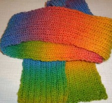 Handgestrickter schal regenbog gebraucht kaufen  Frankfurt am Main