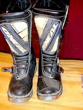 Neal element boots for sale  Hotchkiss