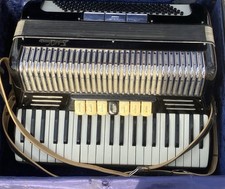 Acordeão para piano Fratelli Vaccari com estojo de transporte comprar usado  Enviando para Brazil