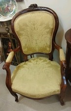 Poltrona stile luigi usato  Potenza Picena