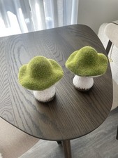 Pair flocked grass for sale  BRENTWOOD