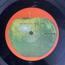 Beatles 1962-1966 LP Disc 1 (1973 Apple SKBO-3403) Red Label VG+/EX Vinyl comprar usado Beatles 1962-1966 LP Disc 1 (1973 Apple SKBO-3403) Red Label VG+/EX Vinyl comprar usado  Enviando para Brazil