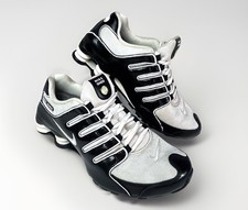 Tênis de corrida esportivo Nike Shox NZ feminino preto/branco (314561-090) tamanho 9.5 comprar usado  Enviando para Brazil