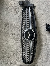 Griglia mascherina mercedes usato Griglia mascherina mercedes usato  Gardone Val Trompia
