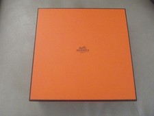 Boîte carré foulard d'occasion  Peymeinade