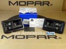 Maçaneta interna dianteira esquerda e direita Jeep Wrangler TJ 97-06 nova Mopar comprar usado Maçaneta interna dianteira esquerda e direita Jeep Wrangler TJ 97-06 nova Mopar comprar usado  Enviando para Brazil