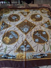 Foulard must cartier d'occasion  Meaux