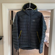 Arcteryx cerium hoody d'occasion  Expédié en Belgium