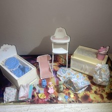 Vintage Mattel The Heart Family Berçário Conjunto 1984 Cama Banheira Cadeira Alta comprar usado  Enviando para Brazil