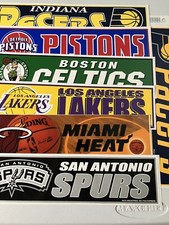 VOCÊ ESCOLHE NBA Team 1990 adesivo de vinil 11" X 3" por Rico Industries LOOK, usado comprar usado  Enviando para Brazil