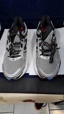 Scarpa sport corsa usato  Italia