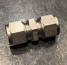 Swagelok 25mm straight for sale  LEEDS