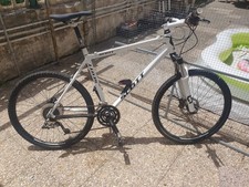 Bicicletta mtb alluminio usato  Pozzuoli
