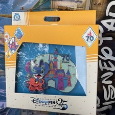 2025 Disneyland 70th Quarterly Jumbo Pin Lilo & STITCH DISNEY Castle DLR LE 3000 comprar usado  Enviando para Brazil