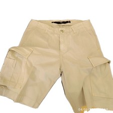 Pantaloni corti con usato  Fermo