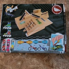 Usado, Kit Skate Park para Finger Skateboard Park 3 pranchas extras 1 é um deck técnico LEIA comprar usado Usado, Kit Skate Park para Finger Skateboard Park 3 pranchas extras 1 é um deck técnico LEIA comprar usado  Enviando para Brazil