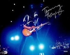 Guitarrista assinado por Tommy Thayer KISS - Spaceman foto de 11x14 polegadas + certificado de autenticidade BECKETT BAS comprar usado Guitarrista assinado por Tommy Thayer KISS - Spaceman foto de 11x14 polegadas + certificado de autenticidade BECKETT BAS comprar usado  Enviando para Brazil