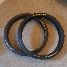 Maxxis high roller for sale  THATCHAM