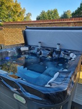 Wellis discovery hot for sale  ASHFORD