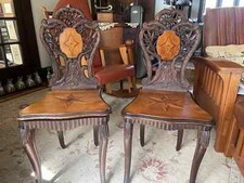 CONJUNTO RARO DE 2 Cadeiras Caixa de Música Musical Esculpida em Madeira Floresta Negra Vitoriana FUNCIONANDO comprar usado  Enviando para Brazil