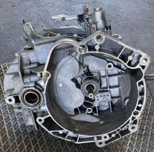 Cambio manuale marce usato  Putignano