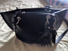 Schöne schwarze handtasche gebraucht kaufen  Elmshorn