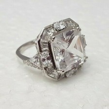 Um lindo anel de prata esterlina 925 cravejado de pedras Swarovski. comprar usado  Enviando para Brazil