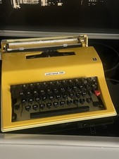 Macchina scrivere vintage usato  Ozzano dell'Emilia