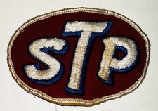 1 SISTEMA DE LIMPEZA DE COMBUSTÍVEL VINTAGE ENORME STP GASOLINA E ÓLEO DE MOTOR EMBLEMA DE CRISTA PATCH comprar usado  Enviando para Brazil
