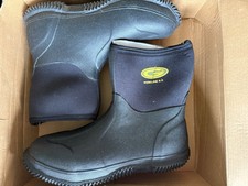 grubs boots for sale  HARROW