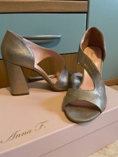 Scarpe spuntate pelle usato  Ziano Piacentino