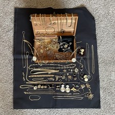 Vintage estate jewelry for sale  Medford