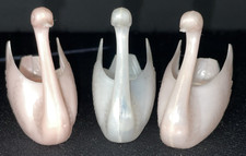 21 recipientes de doces PARTY FAVOR cisnes rosa e branco ~ plástico rígido ~anos 50/60- YGF comprar usado  Enviando para Brazil