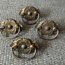 4 ANTIGAS GAVETAS ORNAMENTADAS PUXADORES DROP HANDEL HARDWARE início de 1900 APARADOR ORIGINAL comprar usado 4 ANTIGAS GAVETAS ORNAMENTADAS PUXADORES DROP HANDEL HARDWARE início de 1900 APARADOR ORIGINAL comprar usado  Enviando para Brazil