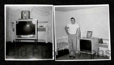 Usado, 2 FOTOS SALA DE ESTAR T.V. com FOTOGRAFIA BERÇO HOMEM FOTO ANTIGA/VINTAGE - F697 comprar usado  Enviando para Brazil