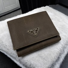 Nice unisex prada for sale  Roy
