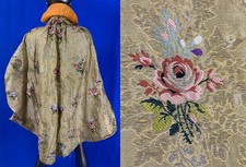 Antico mantello vittoriano usato Antico mantello vittoriano usato  Spedire a Italy