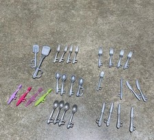 Colheres, garfos, facas e escova de dentes da Barbie para bonecas, utensílios casa dos sonhos   comprar usado  Enviando para Brazil