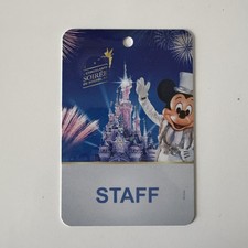 Badge disneyland staff d'occasion  Saint-André-lez-Lille