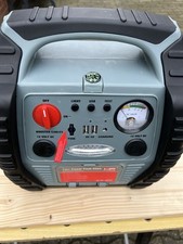 Autozubehör 1 jumpstarter gebraucht kaufen Autozubehör 1 jumpstarter gebraucht kaufen  Wunstorf