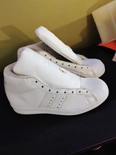 Women adidas shoes for sale  Detroit