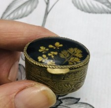 Antique pill with d'occasion  Expédié en Belgium