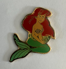 Pin disney petite d'occasion Pin disney petite d'occasion  Aizenay